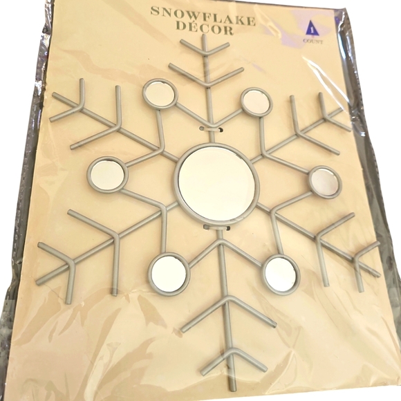 Snowflake Decor - Picture 1 of 2
